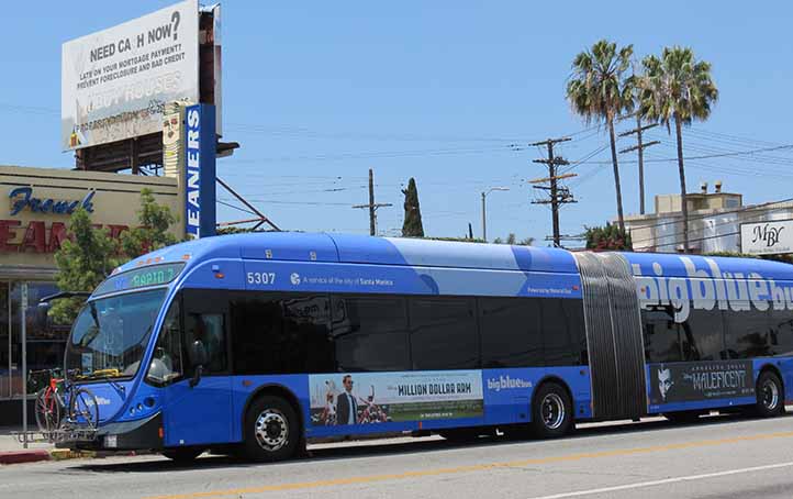 Santa Monica Big blue bus NABI 60-BRT 5307